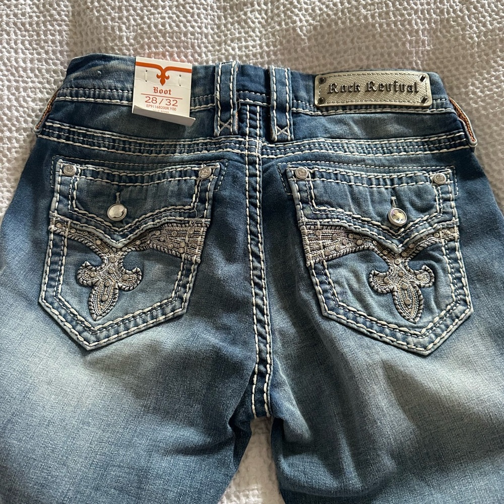 Women’s rock revival jeans 28